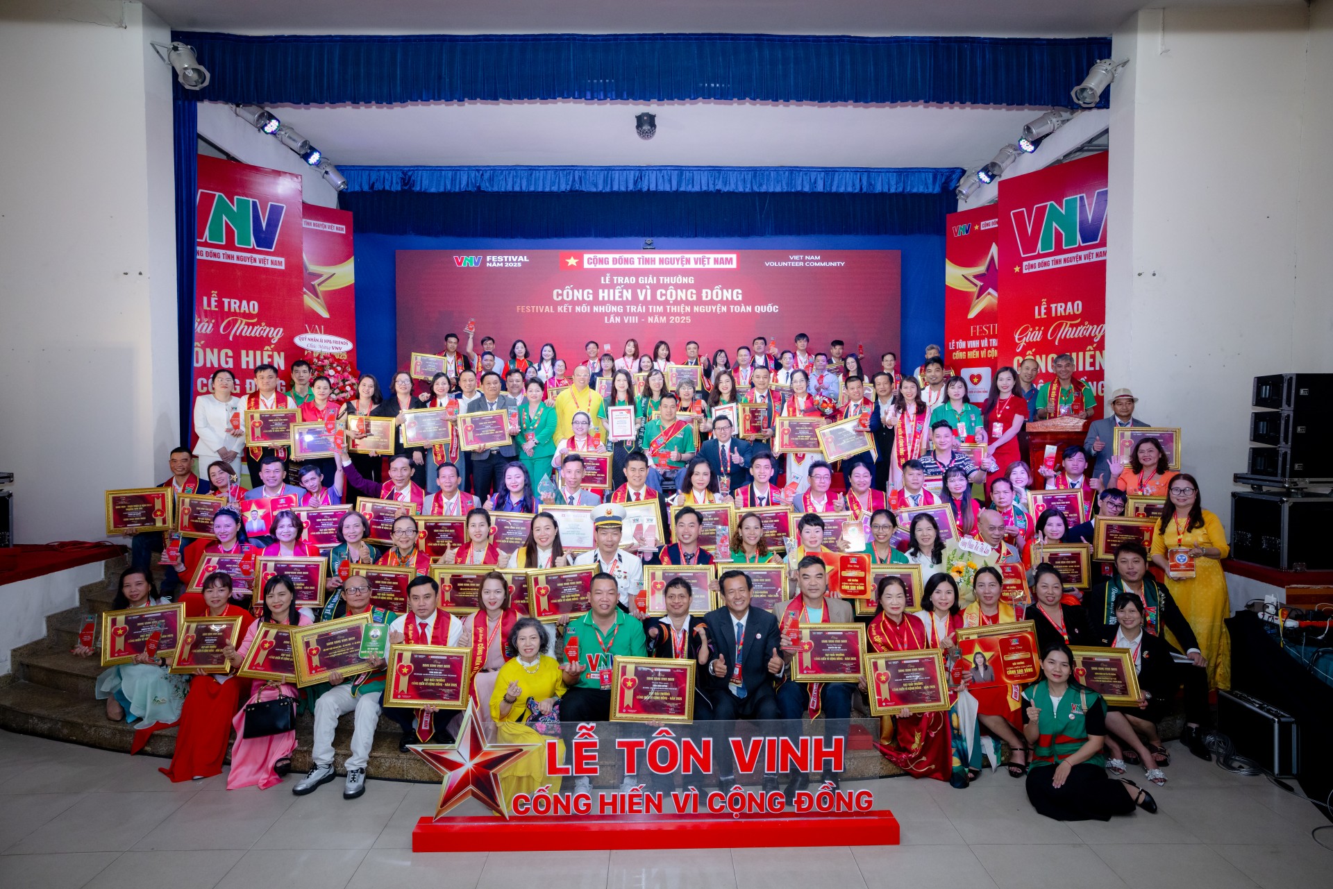 Festival “Kết nối những Trái tim Thiện nguyện Toàn quốc” lần VIII: Dấu mốc chuyển mình của phong trào thiện nguyện Việt Nam Festival “Kết nối những Trái tim Thiện nguyện Toàn quốc” lần VIII: Dấu mốc chuyển mình của phong trào thiện nguyện Việt Nam