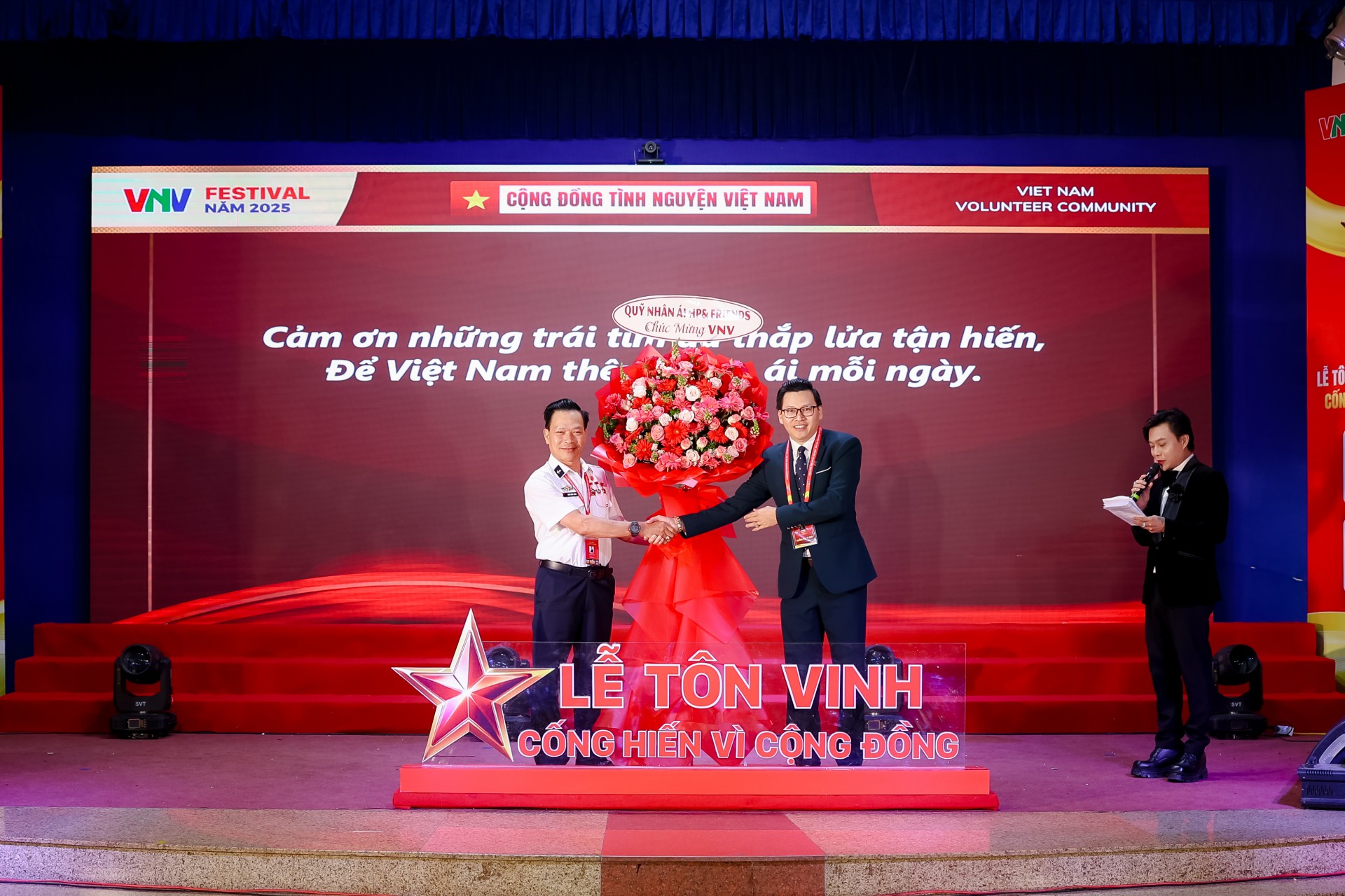 Festival “Kết nối những Trái tim Thiện nguyện Toàn quốc” lần VIII: Dấu mốc chuyển mình của phong trào thiện nguyện Việt Nam Festival “Kết nối những Trái tim Thiện nguyện Toàn quốc” lần VIII: Dấu mốc chuyển mình của phong trào thiện nguyện Việt Nam