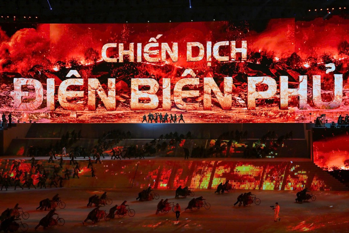 Tổng Bí thư Tô Lâm dự chương trình nghệ thuật đặc biệt chào mừng thành công Đại hội XIV của Đảng