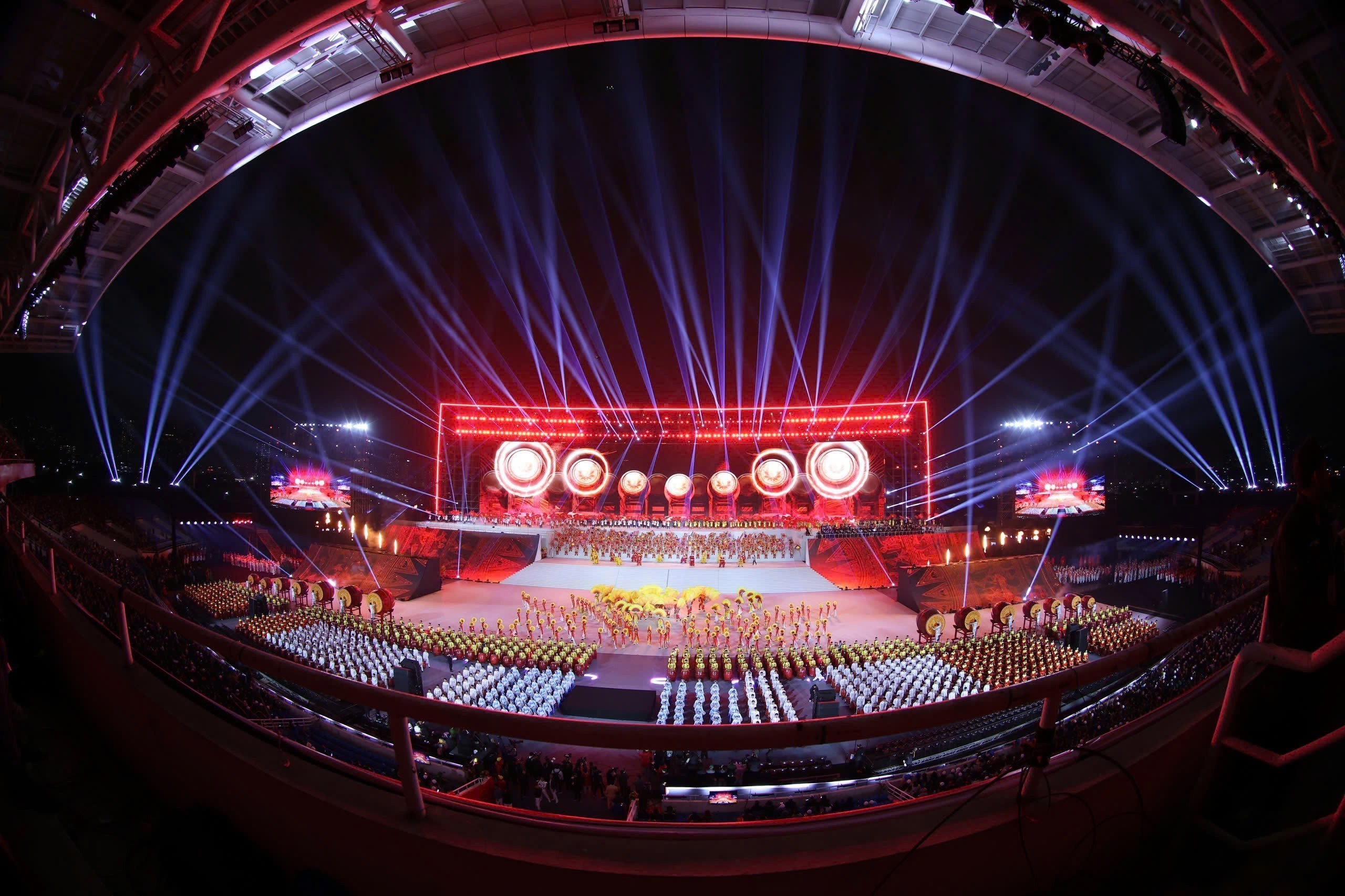 Tổng Bí thư Tô Lâm dự chương trình nghệ thuật đặc biệt chào mừng thành công Đại hội XIV của Đảng