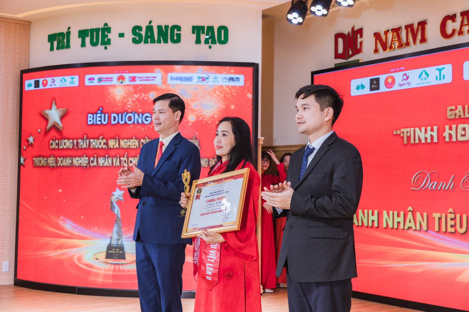 Gala Chào xuân 2026 - “Tinh hoa Thương hiệu Việt” lần thứ II: Diễn đàn kết nối tri thức và tôn vinh thương hiệu Việt
