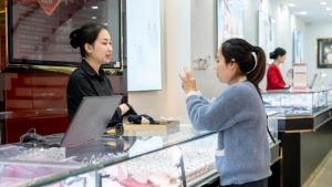 Giá vàng hôm nay 26/1: Phá đỉnh, lên mức 176,5 triệu/lượng