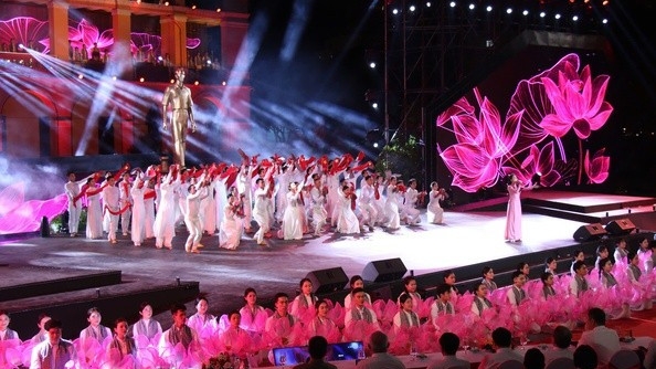 Cầu truyền hình đặc biệt kỷ niệm 85 năm ngày Bác Hồ về nước