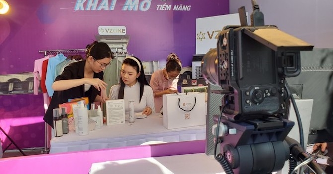 Làn sóng dịch chuyển từ Shopee, Lazada sang TikTok Shop Làn sóng dịch chuyển từ Shopee, Lazada sang TikTok Shop