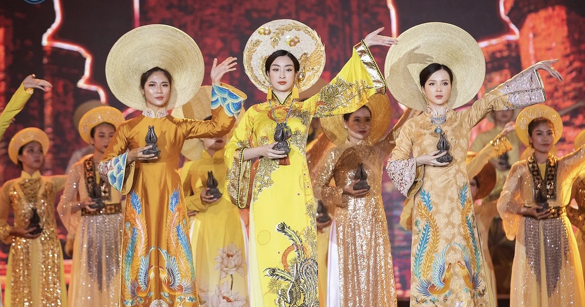 Vượt “cơn gió ngược” và những duyên lành của đất nước Vượt “cơn gió ngược” và những duyên lành của đất nước