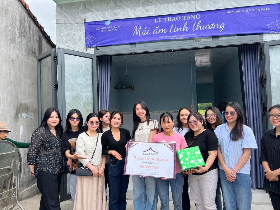 Hoa hậu Thùy Tiên truyền cảm hứng làm thiện nguyện