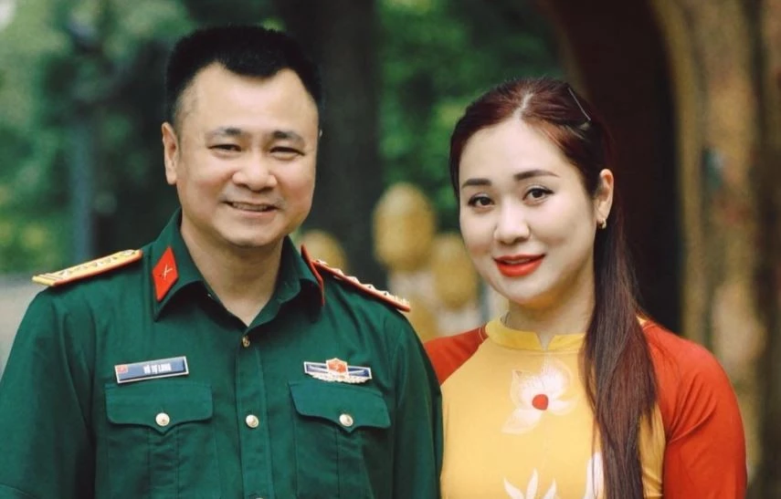 Dân mạng phát sốt trước bức thư tay của NSND Tự Long dành cho vợ kém 12 tuổi Dân mạng phát sốt trước bức thư tay của NSND Tự Long dành cho vợ kém 12 tuổi