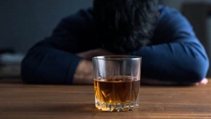 Uống rượu có gây mất ngủ không?