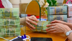 Đánh thuế tiền lãi tiết kiệm: Lo dân rút tiền gửi khỏi ngân hàng?