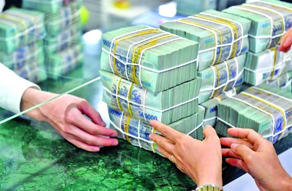 Đánh thuế tiền lãi tiết kiệm: Lo dân rút tiền gửi khỏi ngân hàng? Đánh thuế tiền lãi tiết kiệm: Lo dân rút tiền gửi khỏi ngân hàng?