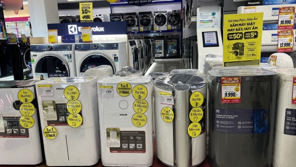 Nồm ẩm kéo dài: Thị trường máy sấy, máy hút ẩm bùng nổ doanh số