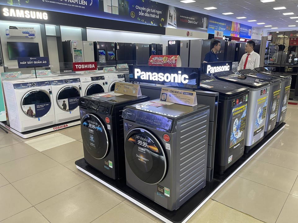 Nồm ẩm kéo dài: Thị trường máy sấy, máy hút ẩm bùng nổ doanh số Nồm ẩm kéo dài: Thị trường máy sấy, máy hút ẩm bùng nổ doanh số