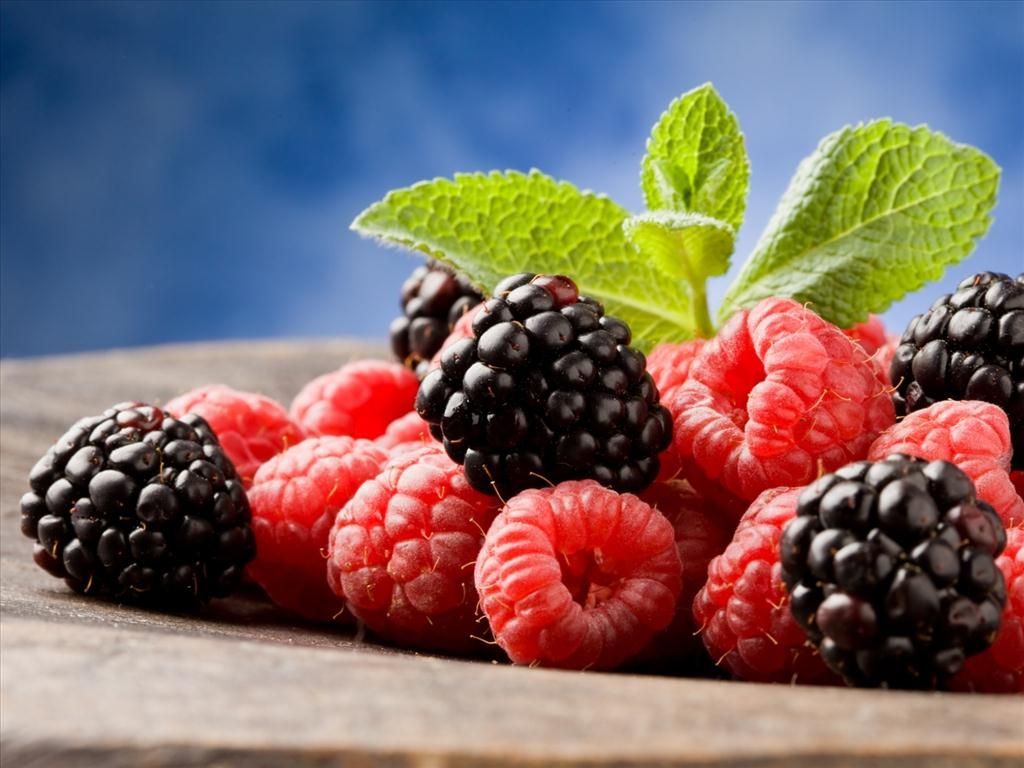 5 loại quả màu đỏ giúp trái tim khỏe mạnh mỗi ngày