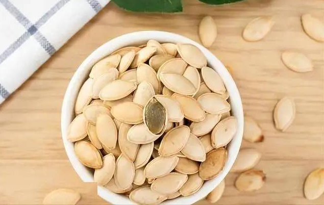 Lợi ích sức khỏe của các loại hạt ngày Tết theo y học cổ truyền Lợi ích sức khỏe của các loại hạt ngày Tết theo y học cổ truyền