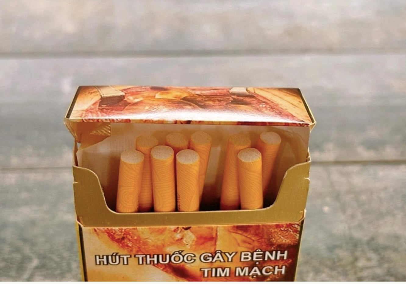 Bộ Y tế muốn siết chặt toàn diện thuốc lá thế hệ mới, cấm trưng bày tại điểm bán