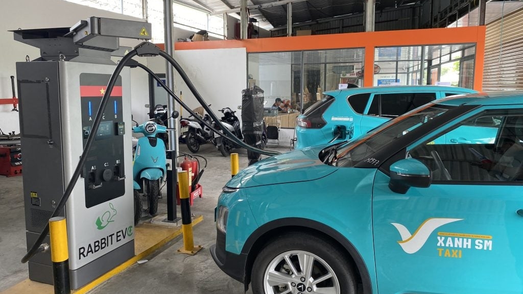 Đến 2030, toàn bộ taxi tại Hà Nội sử dụng xe điện, năng lượng xanh