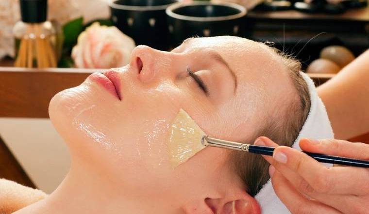 Trẻ hóa da với mặt nạ lòng trắng trứng và nước cốt chanh