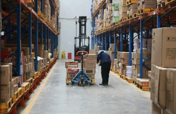 Tổng kho thương mại điện tử ồ ạt mọc lên sát biên giới Việt Trung