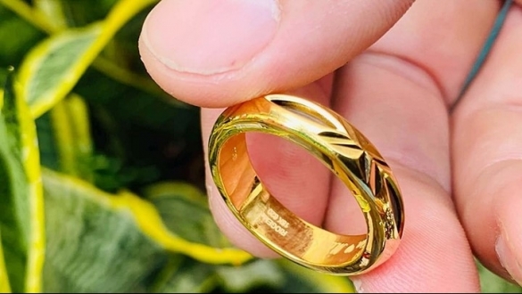 Vàng nhẫn đắt hơn vàng miếng SJC, nỗi lo giá lên tới 100 triệu/lượng