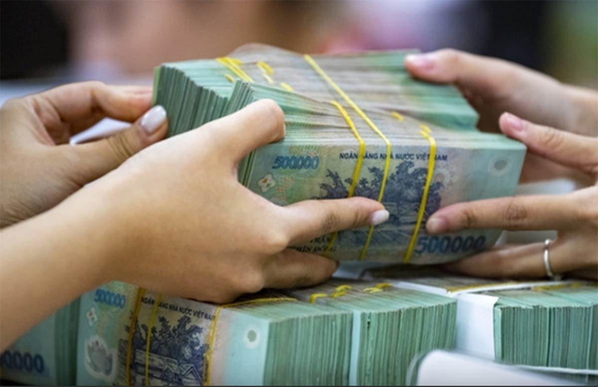 "Bơm" 2,5 triệu tỷ vào nền kinh tế: Dòng tiền chảy vào đâu? "Bơm" 2,5 triệu tỷ vào nền kinh tế: Dòng tiền chảy vào đâu?