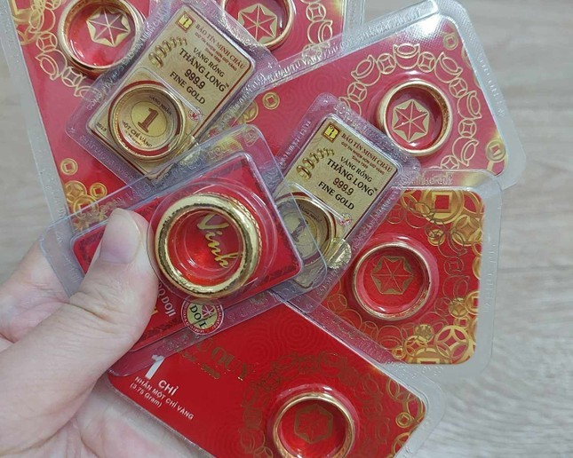 Giá vàng hôm nay (13/3): Giá vàng miếng, vàng nhẫn đều vượt 94 triệu đồng/lượng