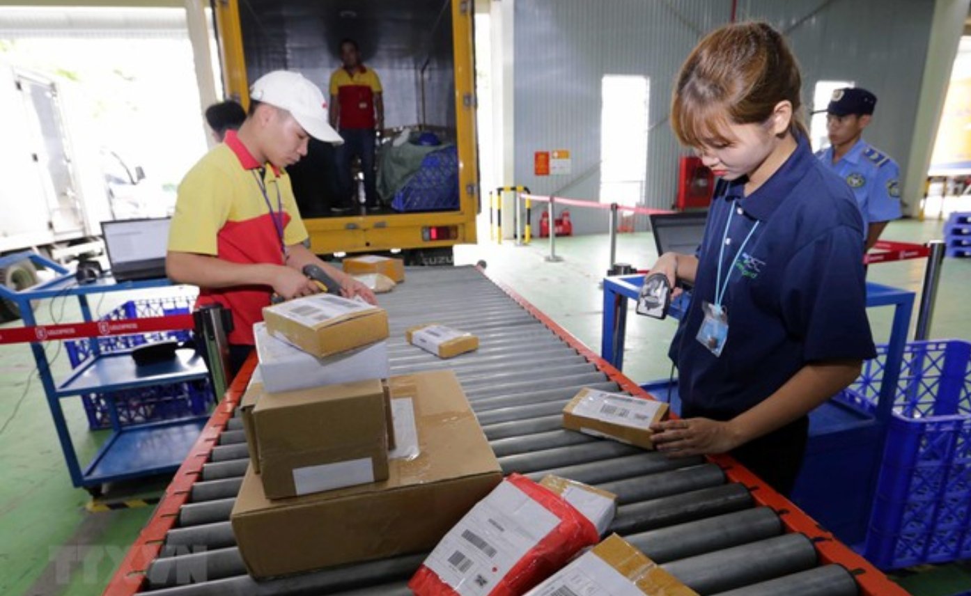 Sẽ miễn thuế nhập khẩu cho đơn hàng online dưới 1 triệu đồng? Sẽ miễn thuế nhập khẩu cho đơn hàng online dưới 1 triệu đồng?