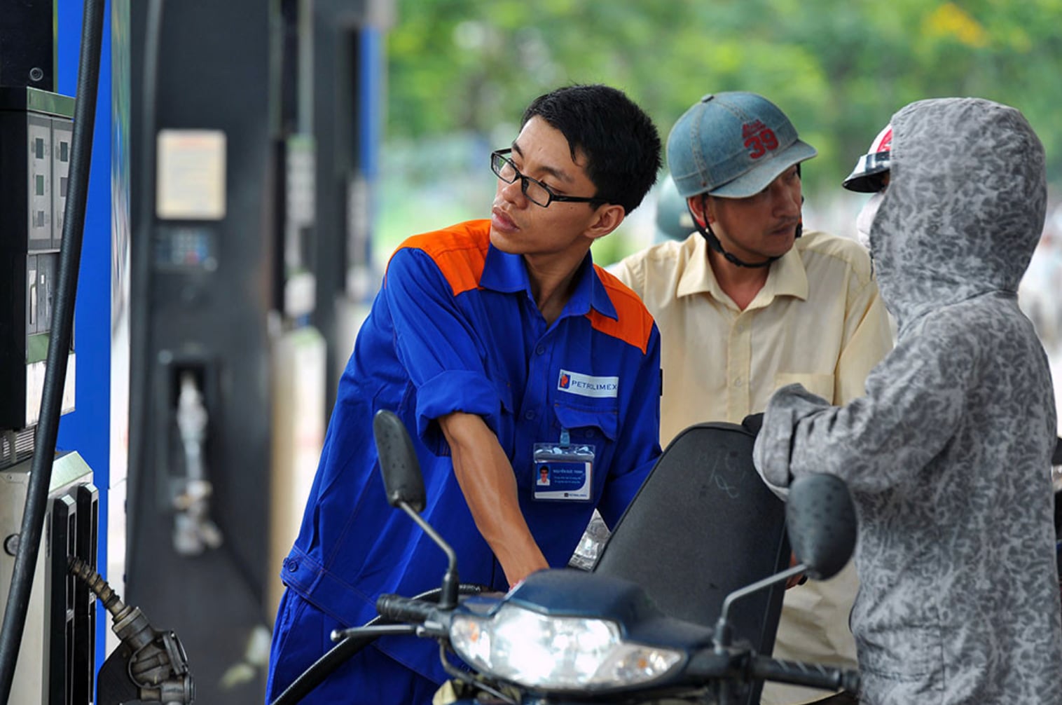 Nhập khẩu xăng dầu tăng 31% trong 2 tháng đầu năm