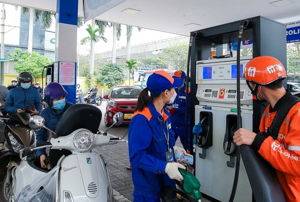 Đề xuất kích hoạt bình ổn khi giá xăng dầu tăng từ 20% trong 1 tháng