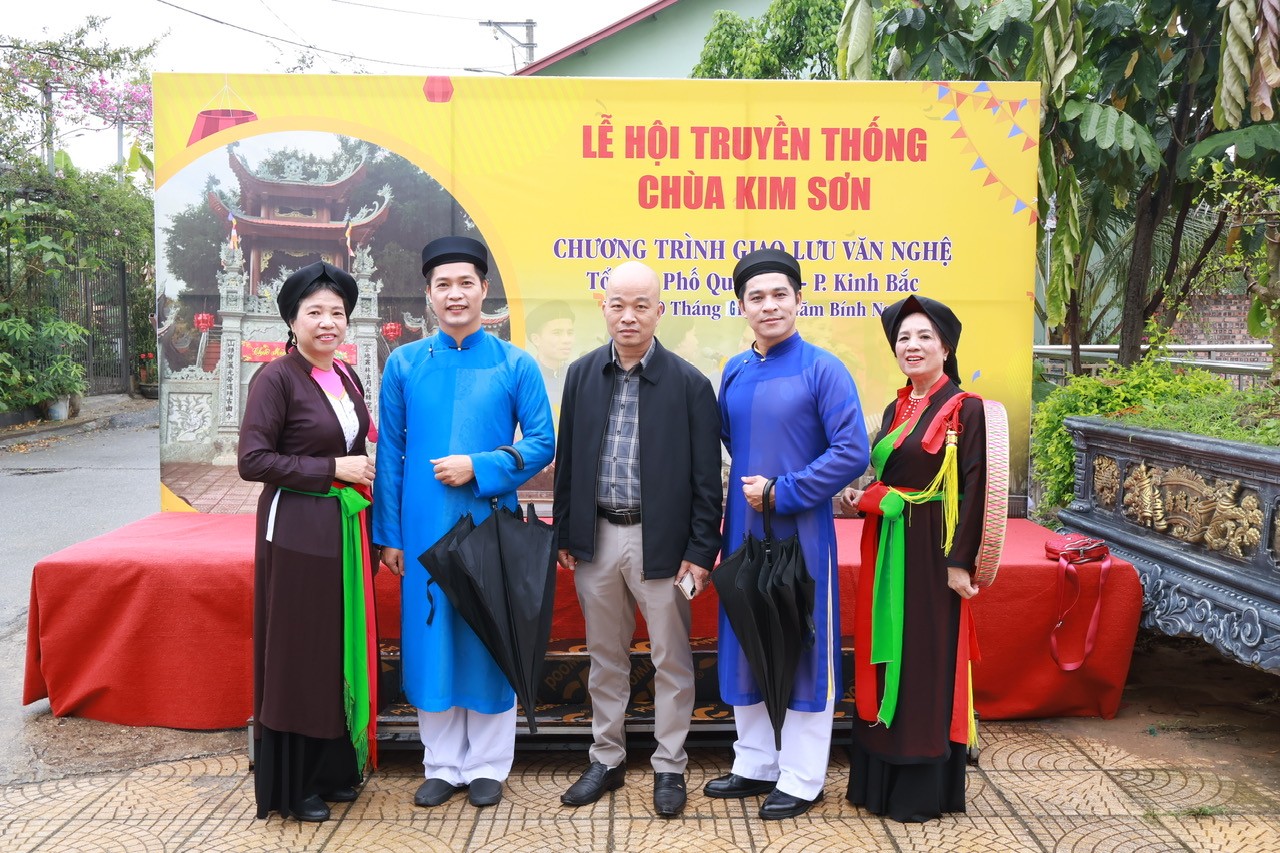 Rộn Ràng Tiếng Hát Quan Họ Giữa Lòng Kinh Bắc: Lễ Hội Chùa Kim Sơn – Làng Quả Cảm