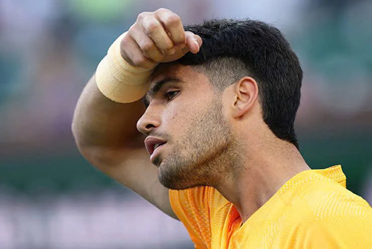 Tay vợt số một thế giới Alcaraz ngược dòng đẳng cấp