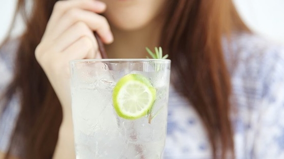 Uống nước chanh có thể làm "sạch" gan không?