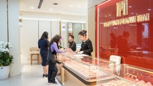 Giá vàng hôm nay 13/3: Tiếp tục bám mức gần 187 triệu/lượng