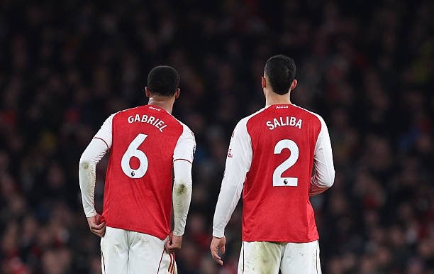 Arsenal 2-0 Everton: Bức tường thành Saliba - Gabriel nâng bước Pháo thủ Arsenal 2-0 Everton: Bức tường thành Saliba - Gabriel nâng bước Pháo thủ