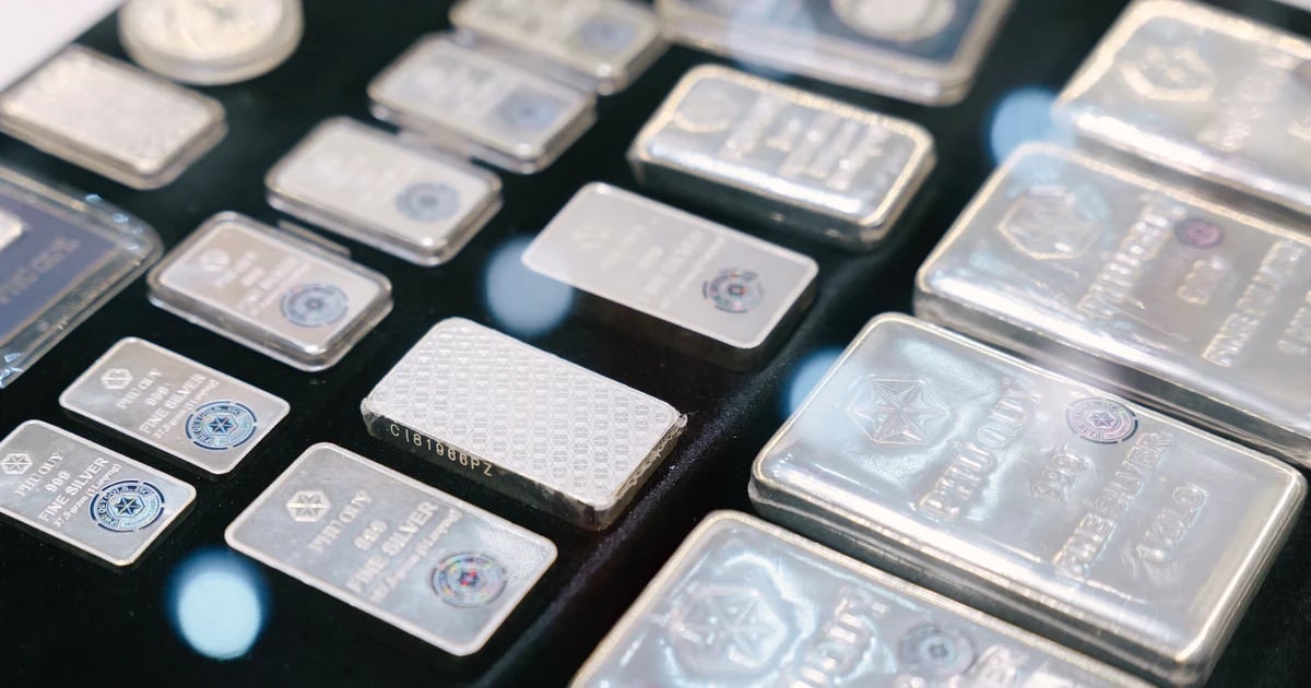 "Bạc mặt" vì đầu tư bạc thỏi