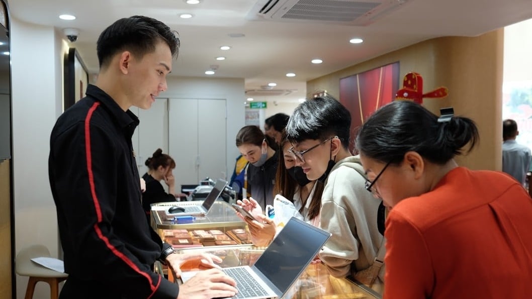 Giá vàng hôm nay 31/3: Vàng miếng ‘tái chiếm’ mốc 176 triệu/lượng