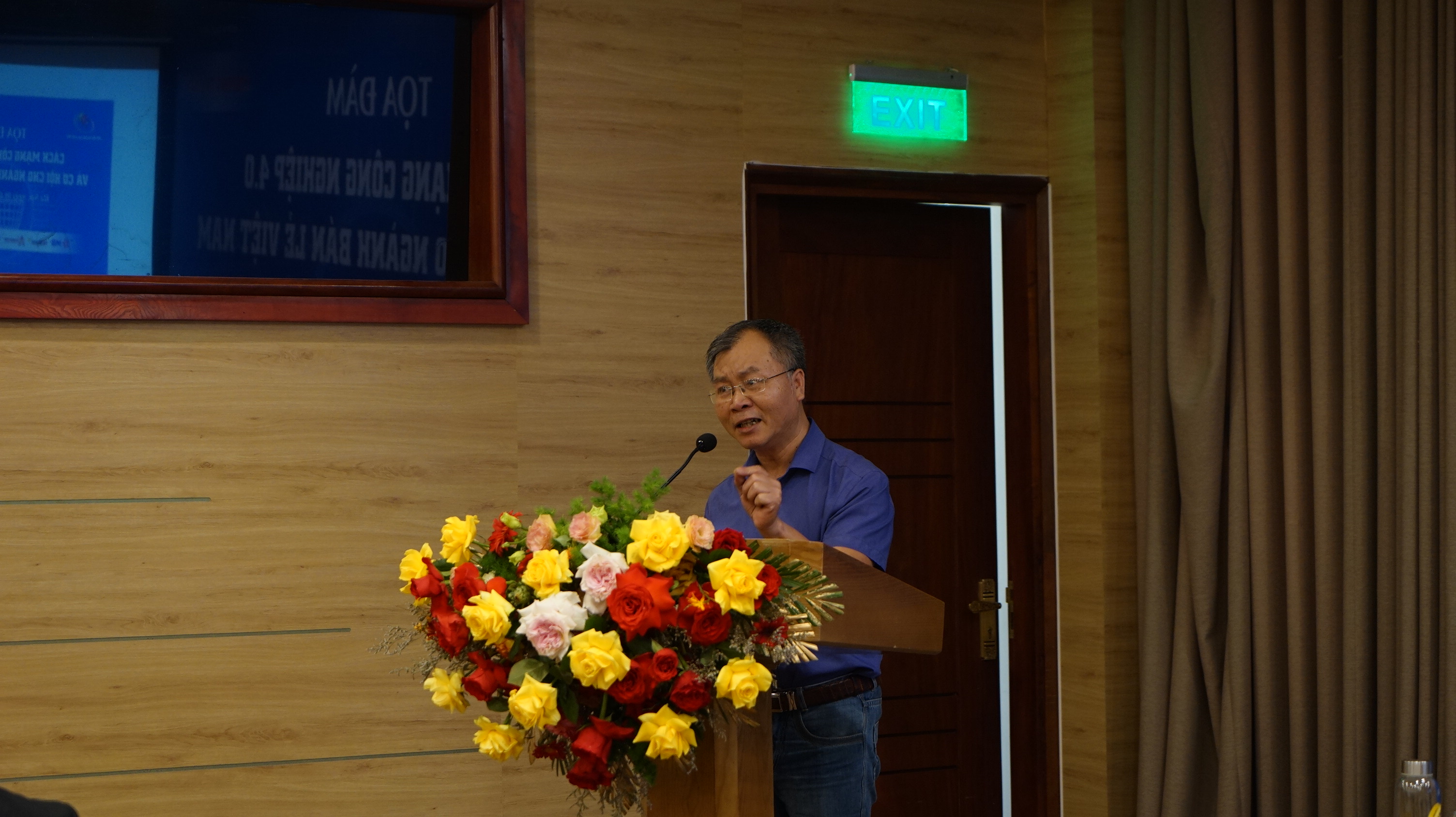 CẬP NHẬT: Tọa đàm "Cách mạng công nghiệp 4.0 và cơ hội cho ngành bán lẻ Việt Nam"