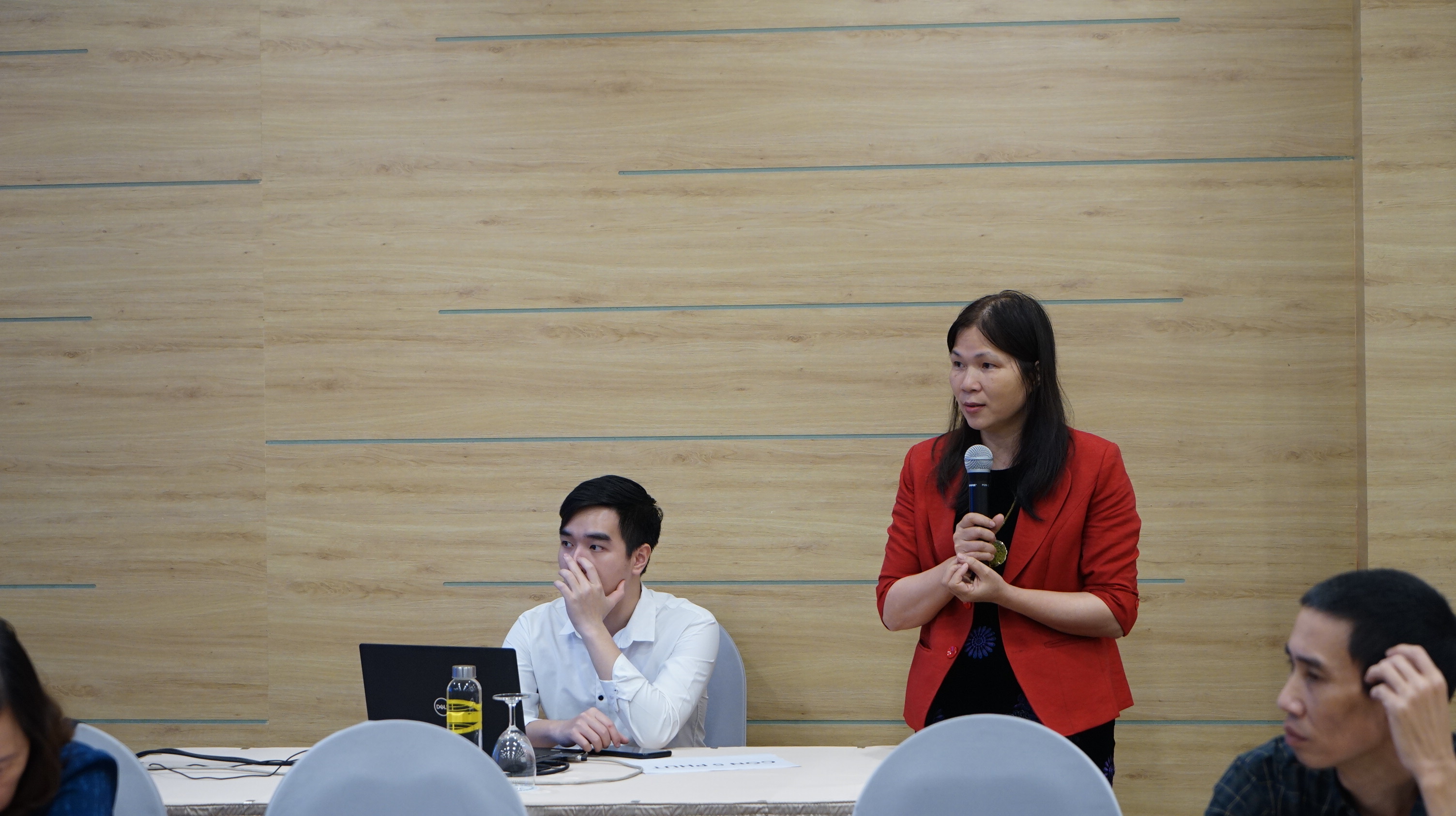 CẬP NHẬT: Tọa đàm "Cách mạng công nghiệp 4.0 và cơ hội cho ngành bán lẻ Việt Nam"