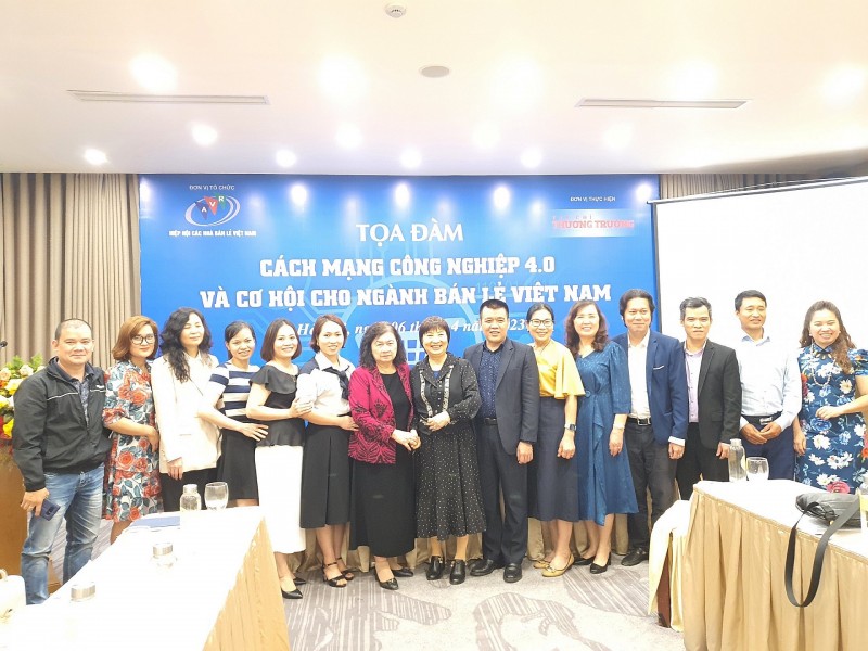 CẬP NHẬT: Tọa đàm "Cách mạng công nghiệp 4.0 và cơ hội cho ngành bán lẻ Việt Nam"