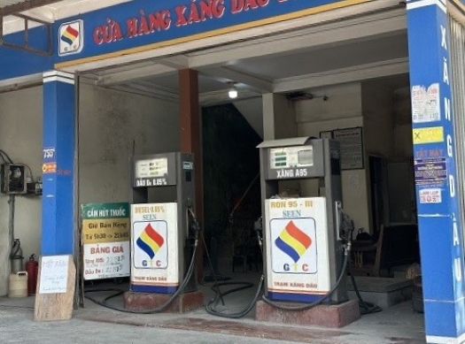 30 cửa hàng xăng dầu bị thu hồi giấy phép vẫn ngang nhiên hoạt động ở Hải Phòng 30 cửa hàng xăng dầu bị thu hồi giấy phép vẫn ngang nhiên hoạt động ở Hải Phòng