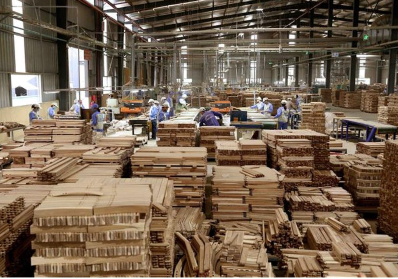 TT Trump áp thuế 46%: Doanh nghiệp Việt choáng váng, triệu tập họp khẩn