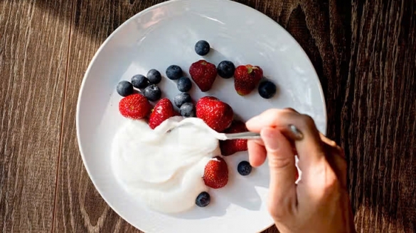 Ăn sáng bằng trái cây để giảm cân, lợi hại thế nào?