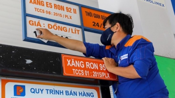 Xăng đồng loạt tăng gần 500 đồng/lít trong chiều 3/4