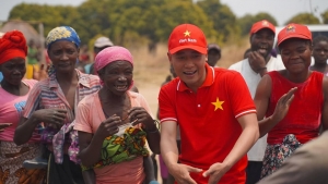 Quang Linh Vlogs: Hành trình từ thợ xây châu Phi, lấn sân kinh doanh rồi bị bắt