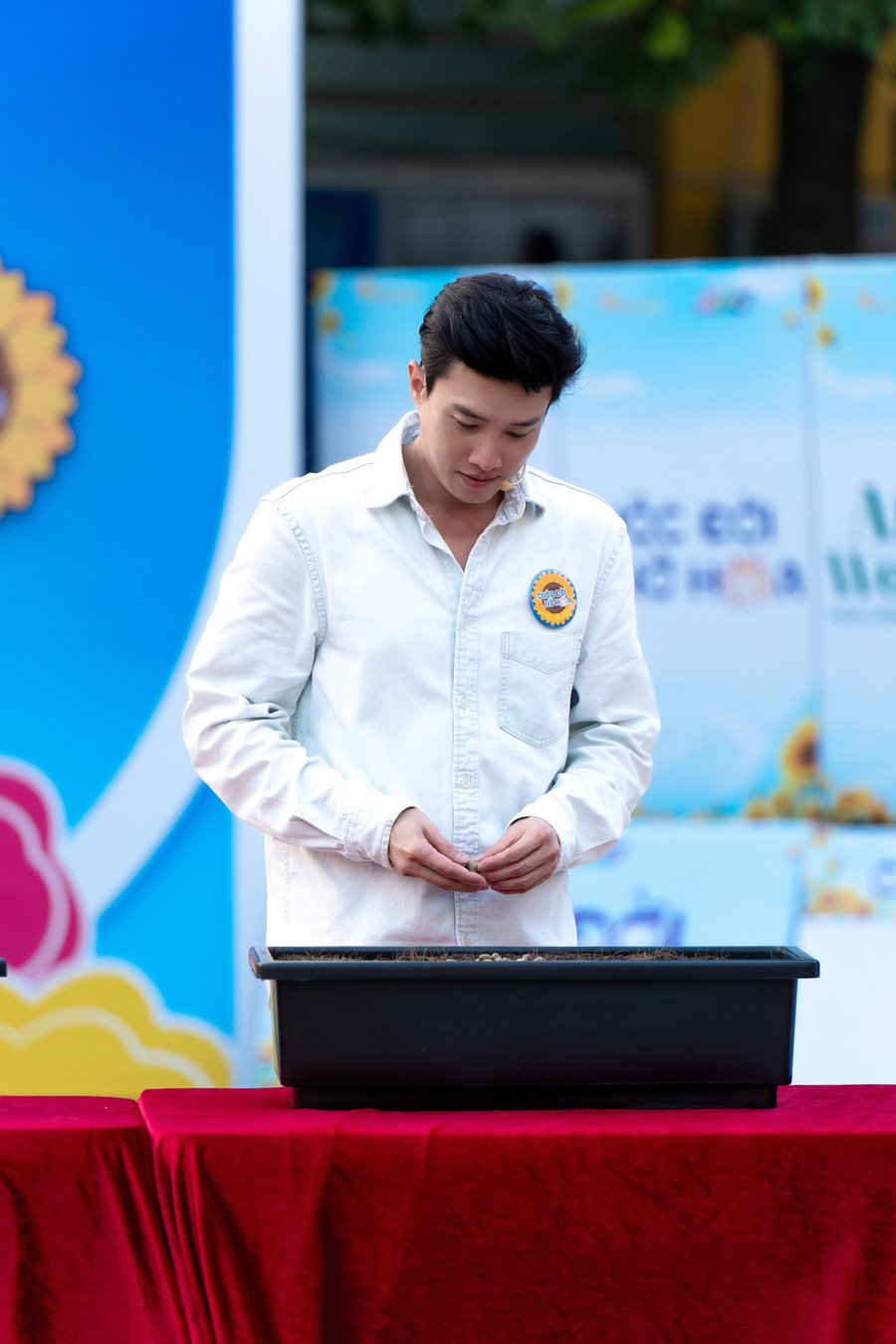 Hoa hậu Bảo Ngọc, diễn viên Quốc Trường nỗ lực 'bù tiền' cho em nhỏ bị ung thư Hoa hậu Bảo Ngọc, diễn viên Quốc Trường nỗ lực 'bù tiền' cho em nhỏ bị ung thư