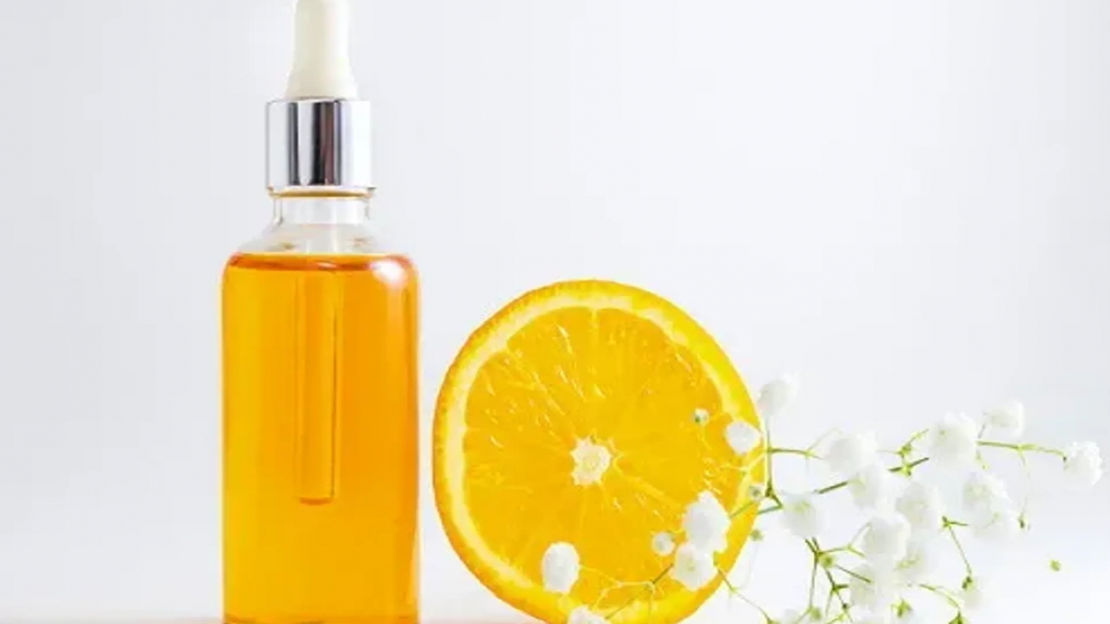 Kết hợp vitamin C với chất nào để tăng hiệu quả làm trắng da?