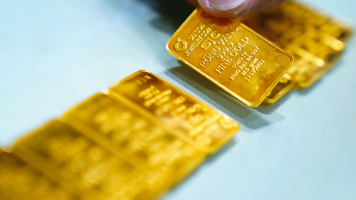 Giá vàng tăng dữ dội, vượt 106 triệu đồng/lượng