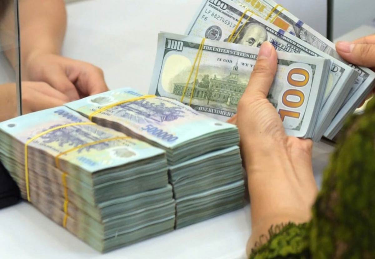 Giá USD ngân hàng tiếp đà lao dốc, rời xa mốc 26.000 đồng