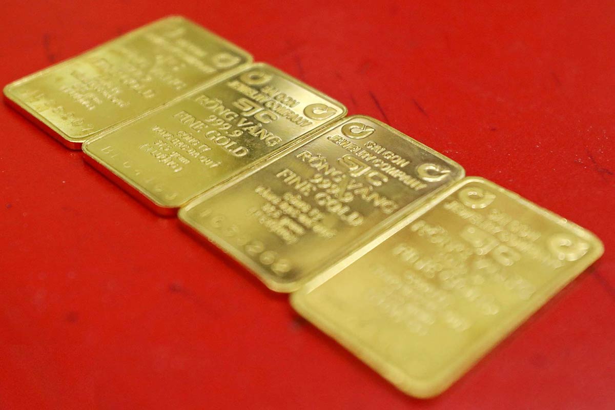 Giá vàng chính thức cán mốc 120 triệu đồng/lượng
