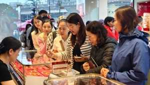 Giá vàng hôm nay 2/4: Vàng nhẫn giảm hơn 1 triệu/lượng