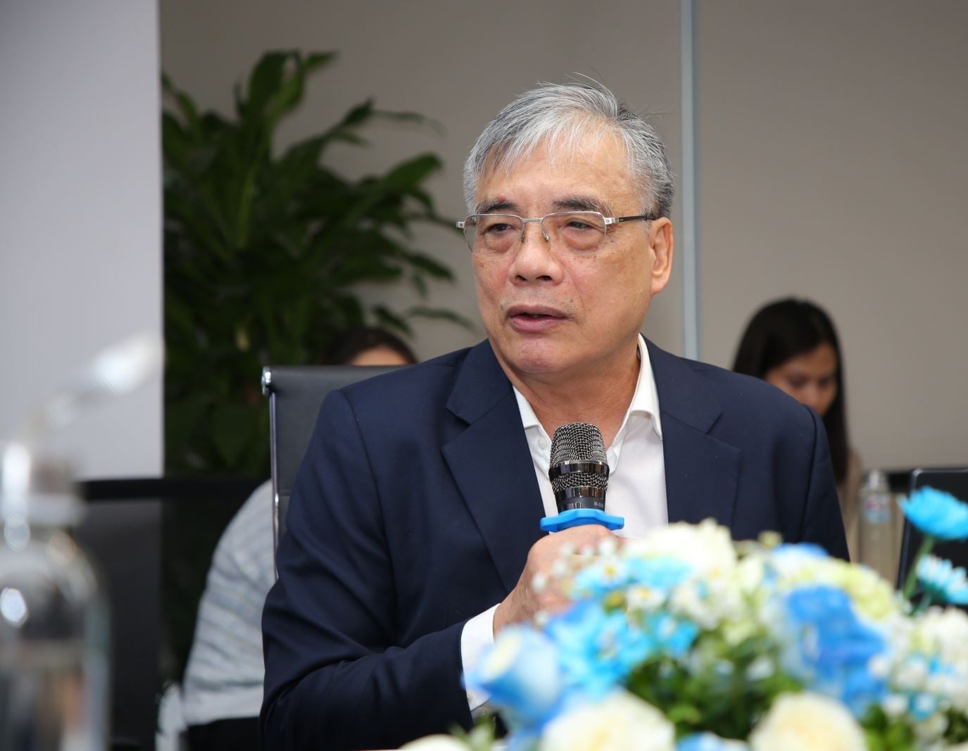 Muốn tăng trưởng đột phá, phải trao quyền "làm chủ" chương trình quốc gia cho tư nhân